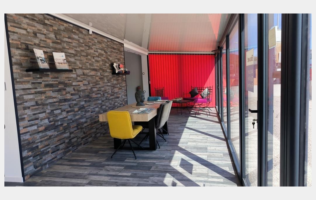 La Nerthe immobilier : Commerces | SAINT-MITRE-LES-REMPARTS (13920) | 220 m2 | 3 100 € 