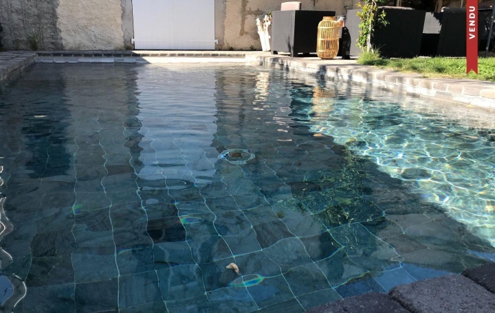 Maison de village GIGNAC-LA-NERTHE 114 m2 378 000 € Maison de village GIGNAC-LA-NERTHE 114 m2 378 000 €